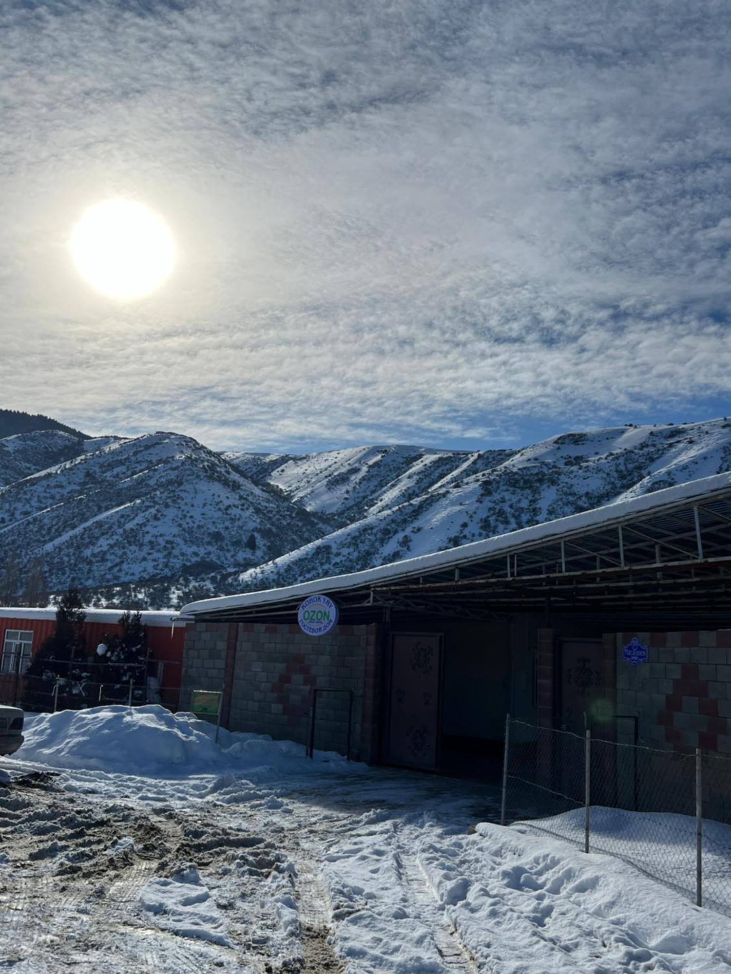 Ozon Guest House Karakol Exterior photo